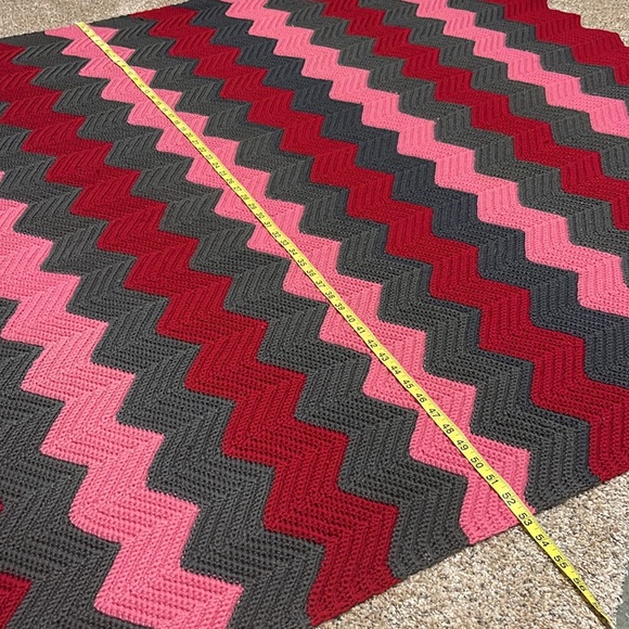 Chevron Zig Zag Handmade Afghan - Picture 9 of 9